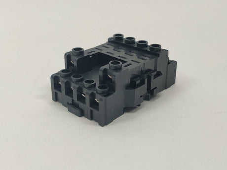 Idec SH4B-05C Socket DIN Mount fingersafe. 9 Pcs.